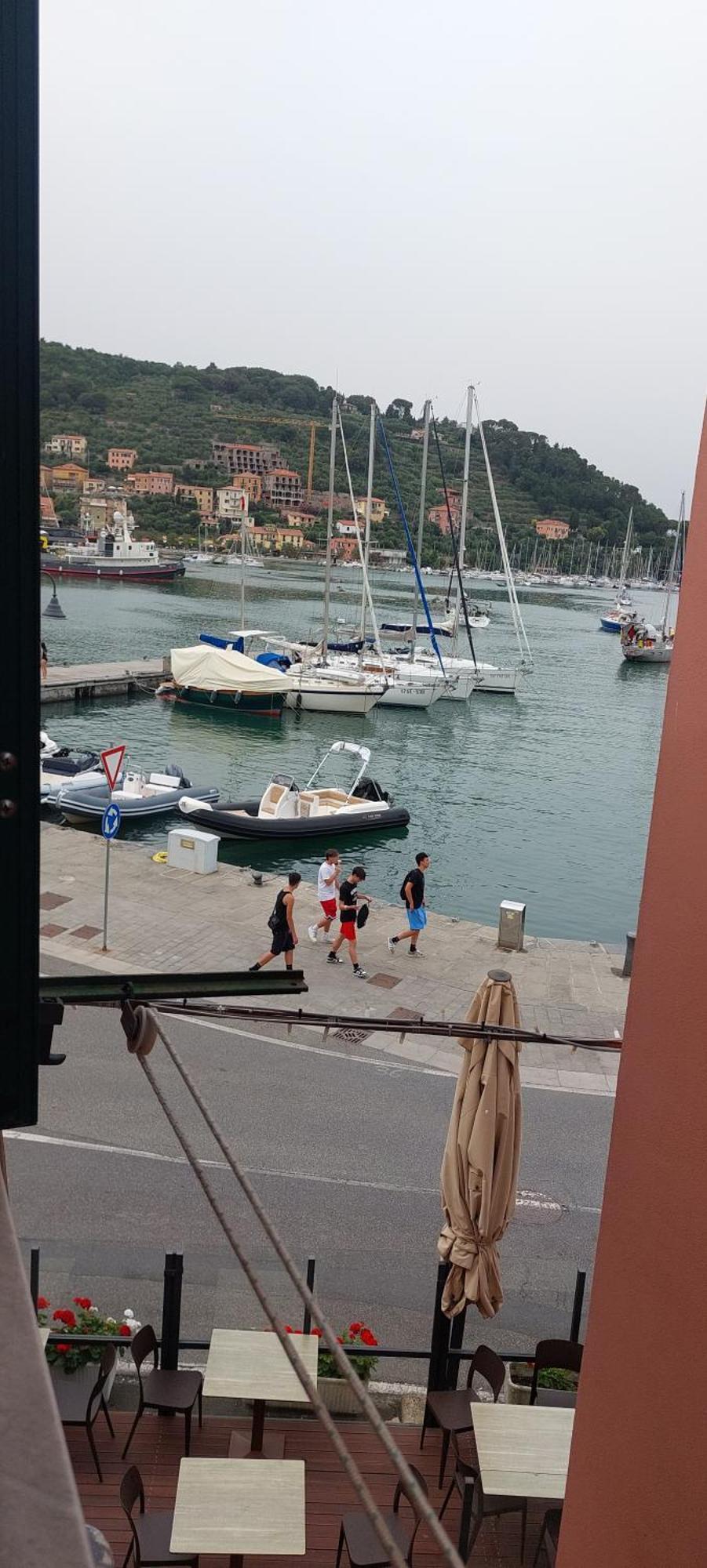 Appartamento On The Waterfront Porto Venere Esterno foto